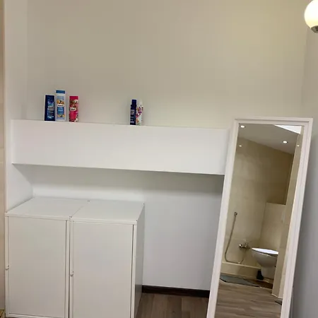 Aparment In Popular Neighborhood *