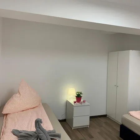 Aparment In Popular Neighborhood Apartment